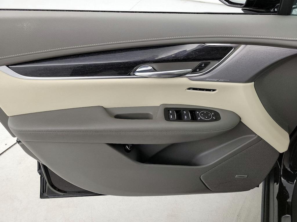 used 2023 Cadillac XT6 car, priced at $42,998