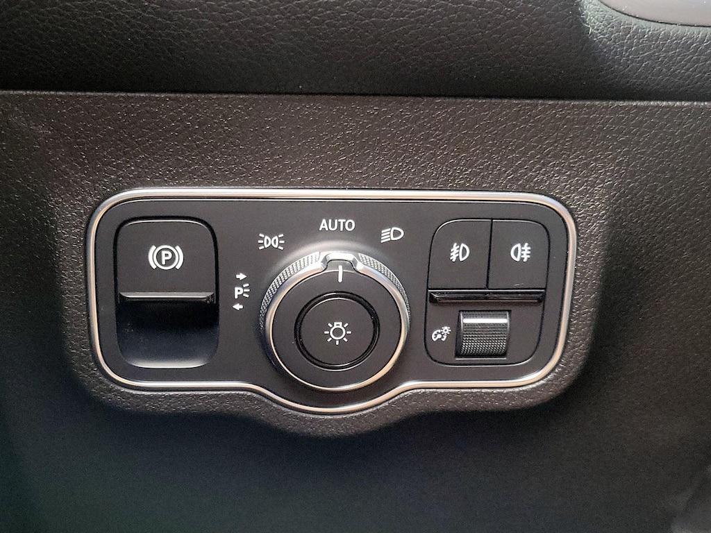 used 2021 Mercedes-Benz GLB 250 car, priced at $28,998