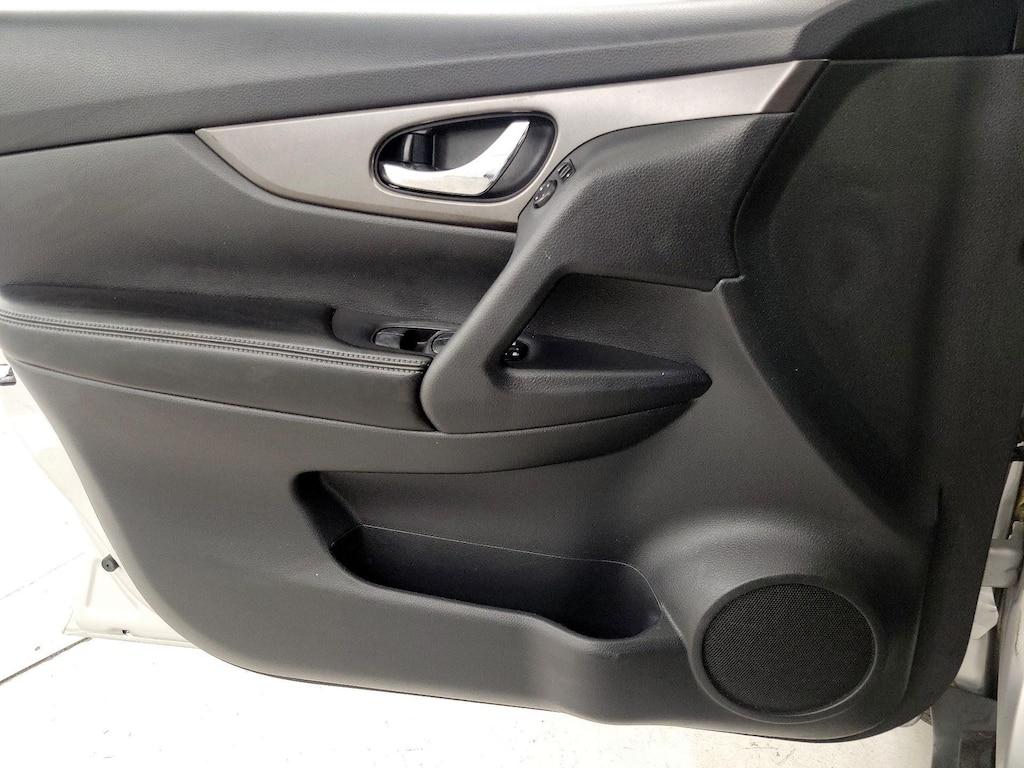 used 2015 Nissan Rogue car, priced at $12,998