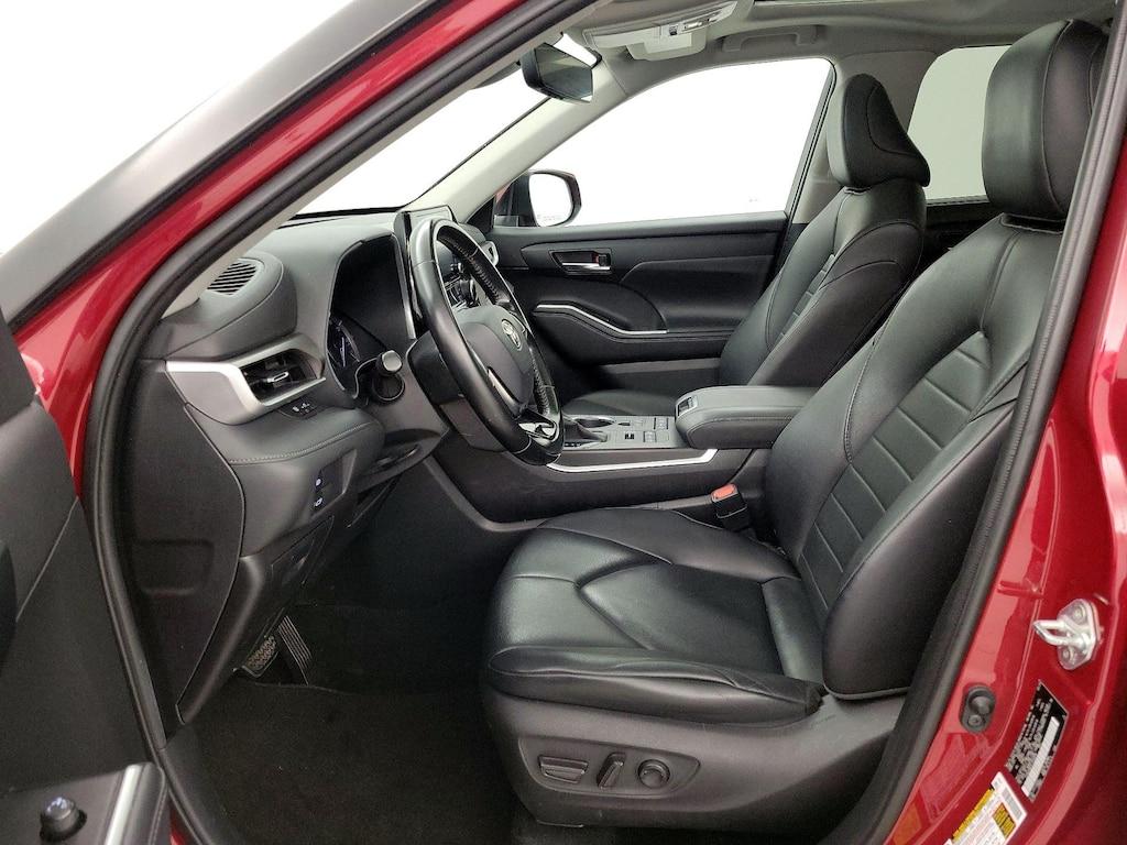 used 2020 Toyota Highlander car, priced at $26,998
