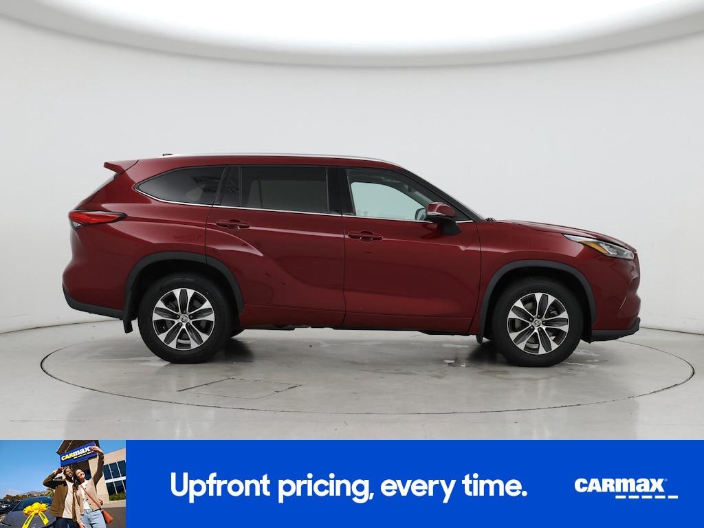 used 2020 Toyota Highlander car, priced at $26,998
