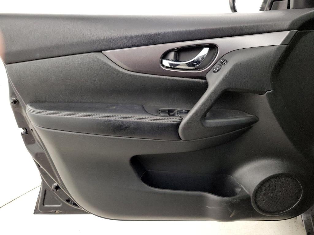 used 2016 Nissan Rogue car, priced at $12,998