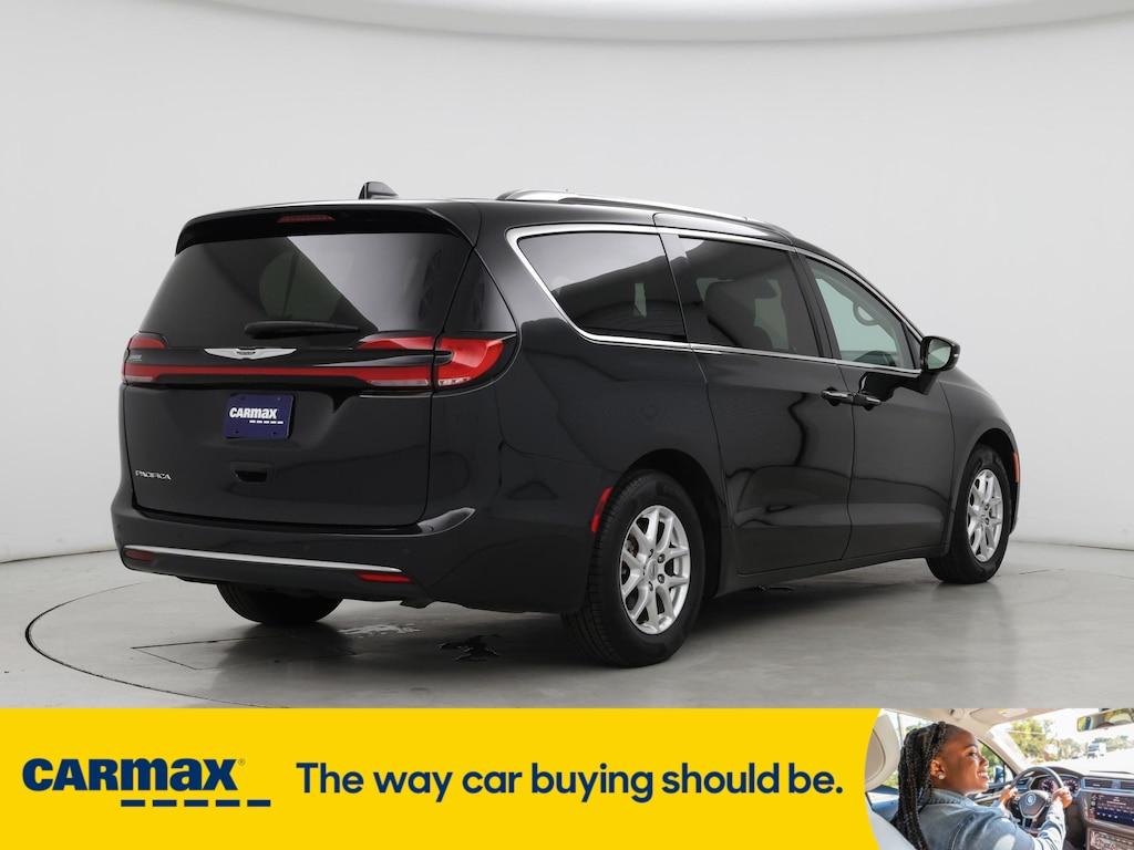 used 2021 Chrysler Pacifica car, priced at $26,998
