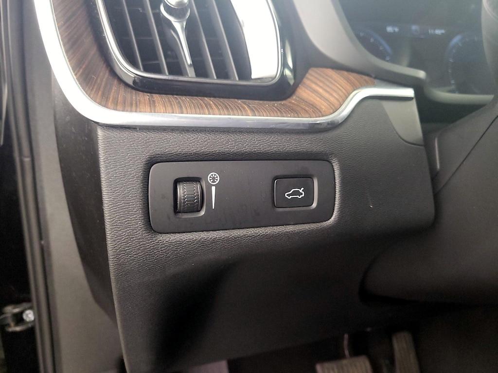 used 2021 Volvo XC60 car, priced at $31,998