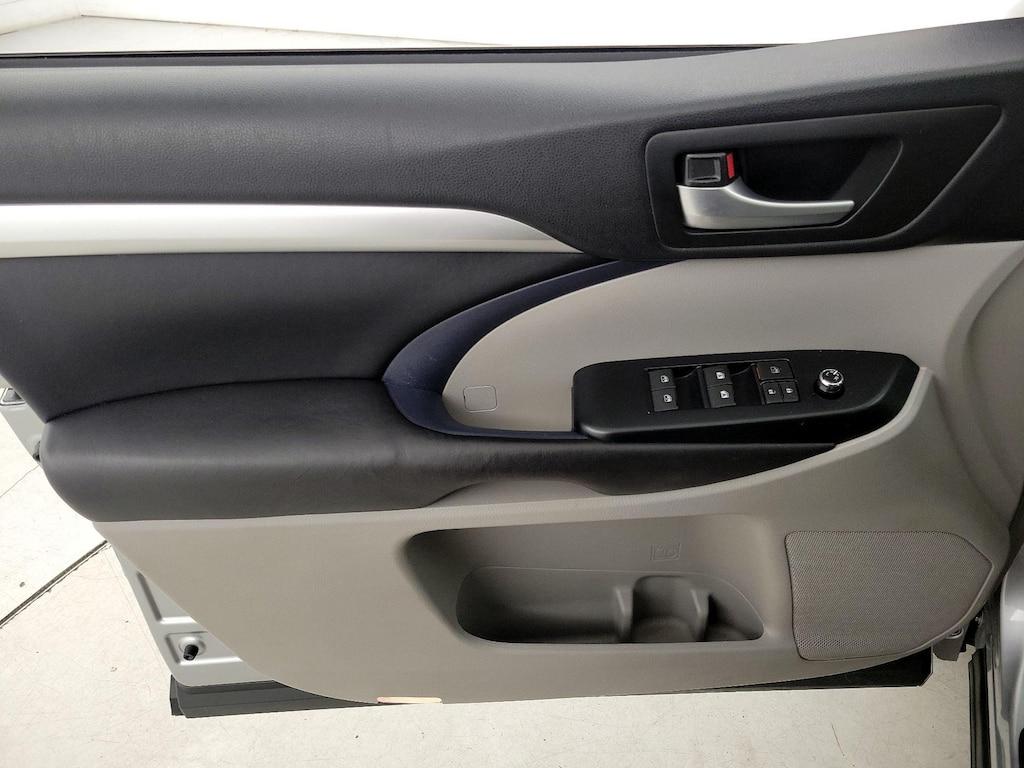 used 2016 Toyota Highlander car, priced at $19,998