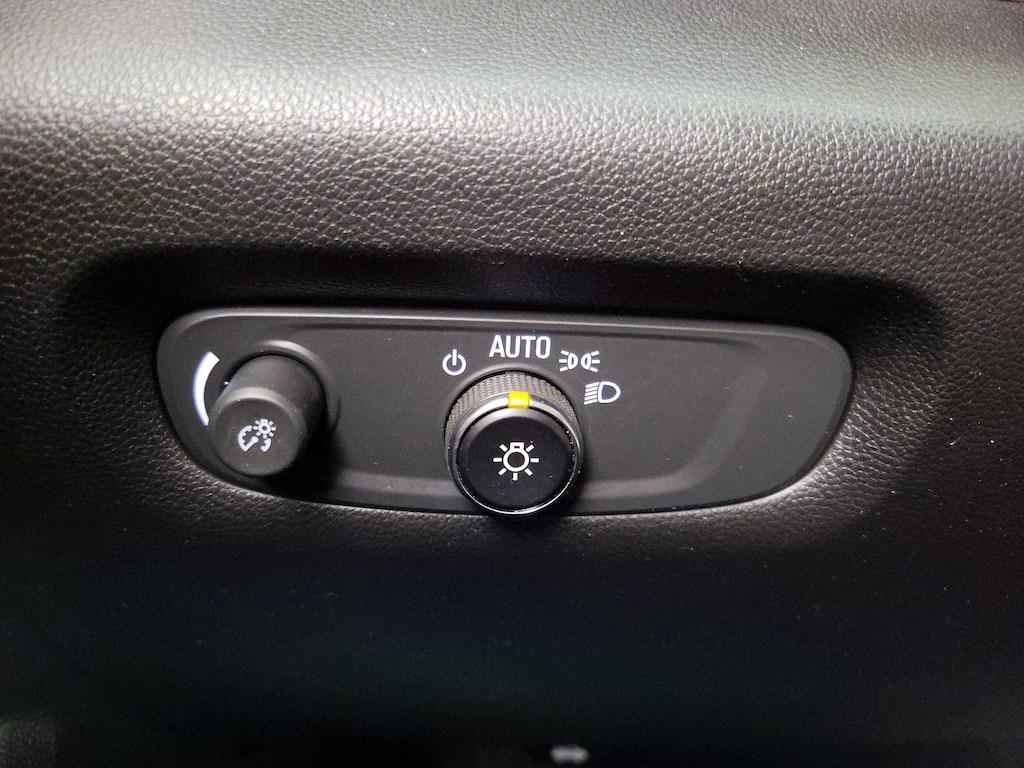 used 2022 Chevrolet Traverse car, priced at $28,998