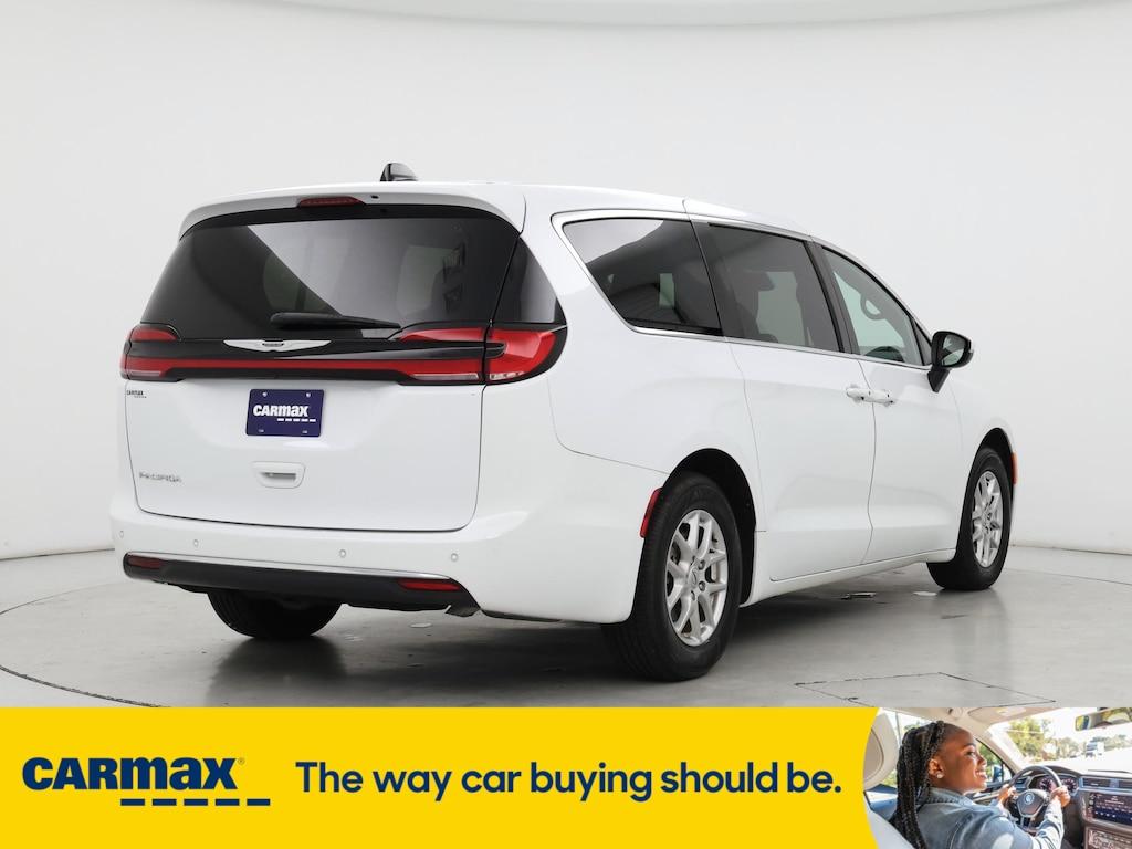 used 2023 Chrysler Pacifica car, priced at $34,998