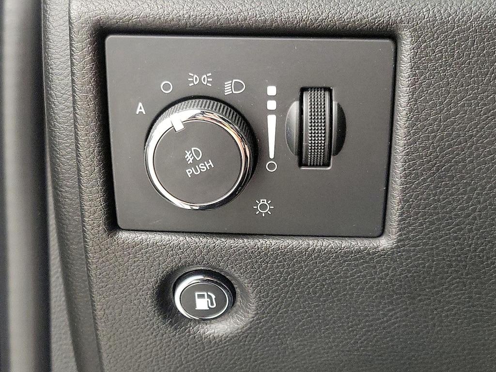 used 2021 Jeep Grand Cherokee car, priced at $26,998