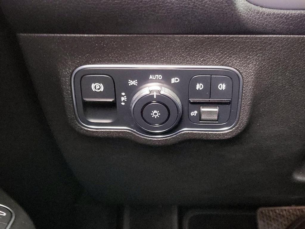 used 2021 Mercedes-Benz GLB 250 car, priced at $30,998