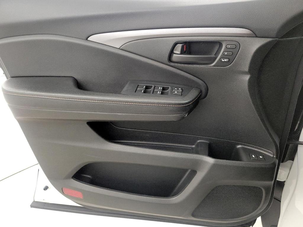 used 2022 Honda Pilot car, priced at $36,998
