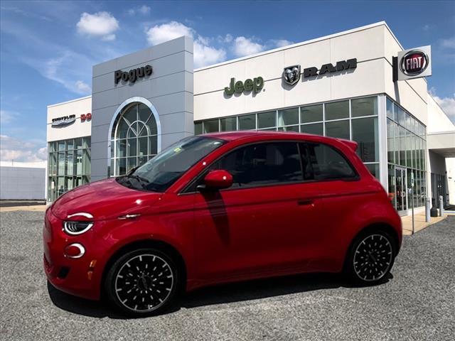 new 2024 FIAT 500e car