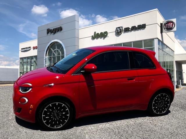 new 2024 FIAT 500e car