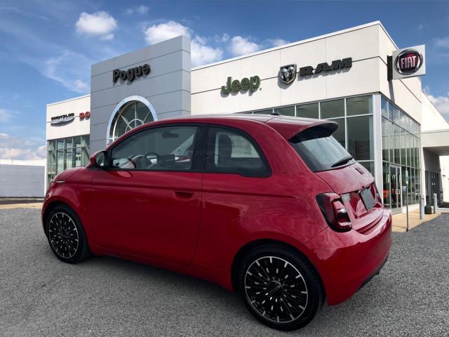 new 2024 FIAT 500e car