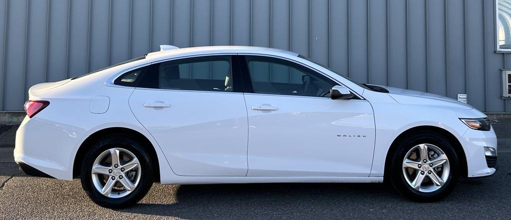 used 2022 Chevrolet Malibu car, priced at $19,300