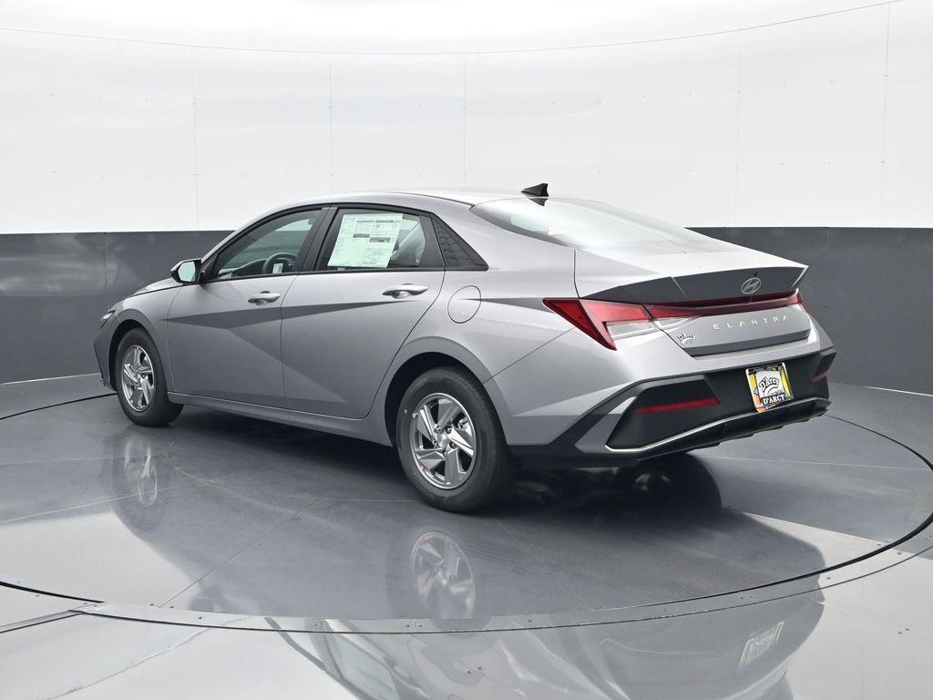 new 2025 Hyundai Elantra car, priced at $22,670
