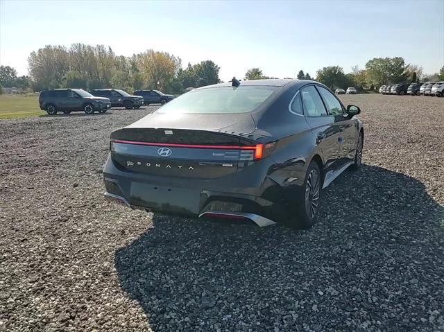 new 2025 Hyundai Sonata Hybrid car, priced at $32,172