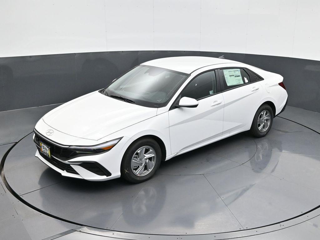 new 2025 Hyundai Elantra car, priced at $22,213