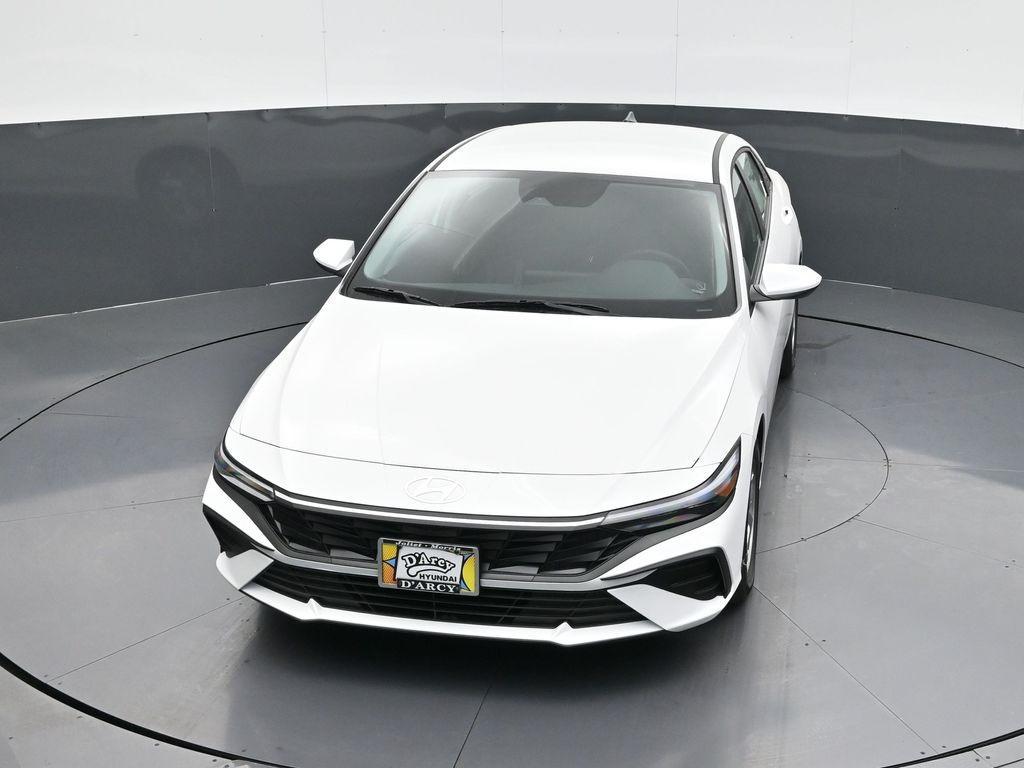 new 2025 Hyundai Elantra car, priced at $22,213