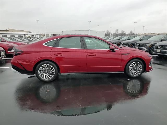 new 2025 Hyundai Sonata Hybrid car, priced at $38,933