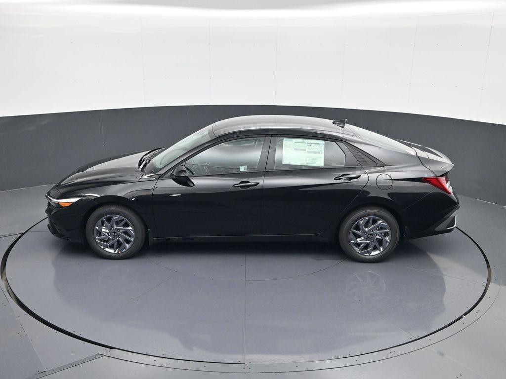 new 2025 Hyundai ELANTRA HEV car, priced at $24,270