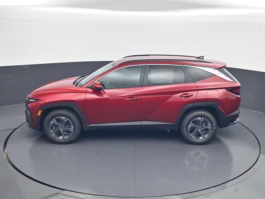 new 2025 Hyundai TUCSON Hybrid car, priced at $31,437