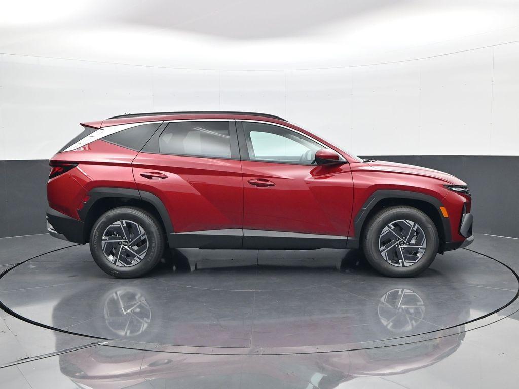new 2025 Hyundai TUCSON Hybrid car, priced at $31,437