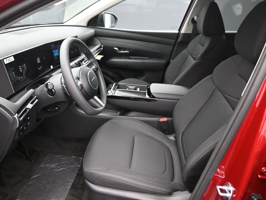 new 2025 Hyundai TUCSON Hybrid car, priced at $31,437