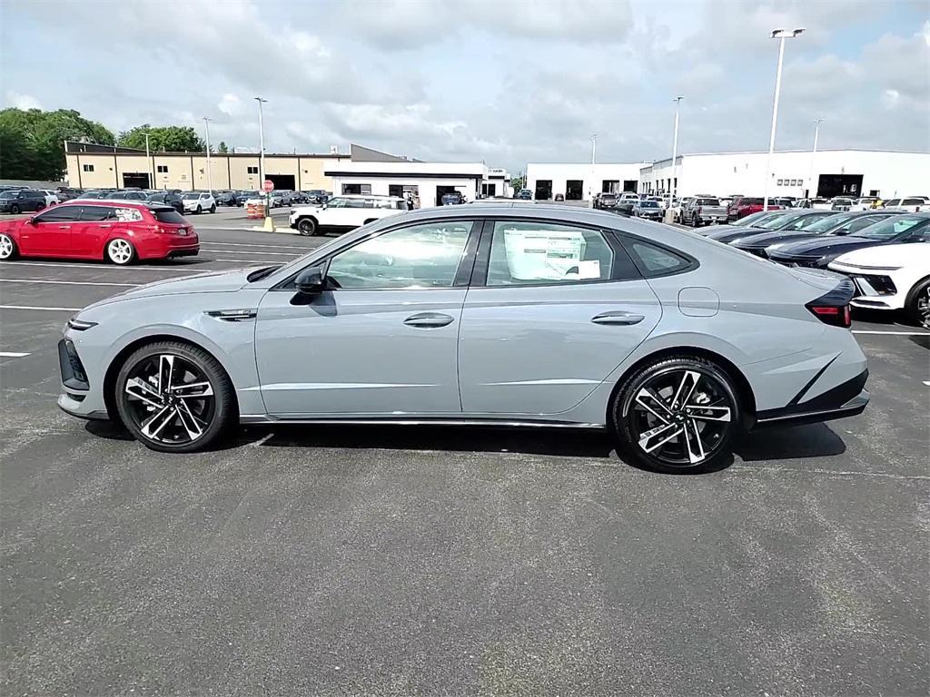 new 2025 Hyundai Sonata car, priced at $34,079