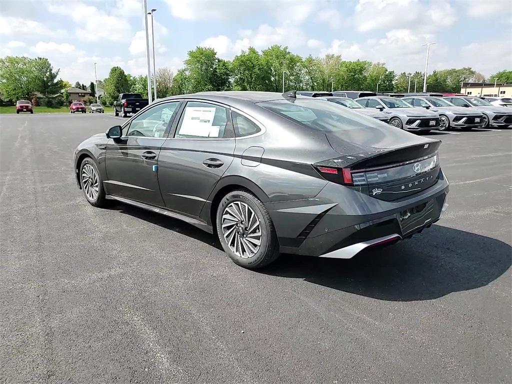 new 2025 Hyundai Sonata Hybrid car, priced at $36,751