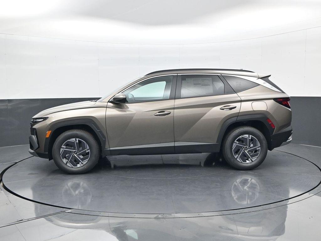 new 2025 Hyundai TUCSON Hybrid car, priced at $31,696