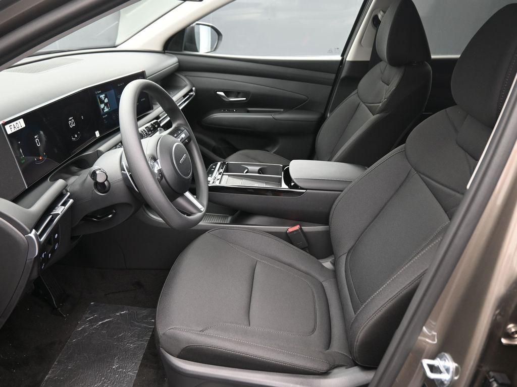 new 2025 Hyundai TUCSON Hybrid car, priced at $31,696