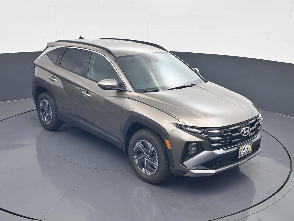 new 2025 Hyundai TUCSON Hybrid car, priced at $31,696