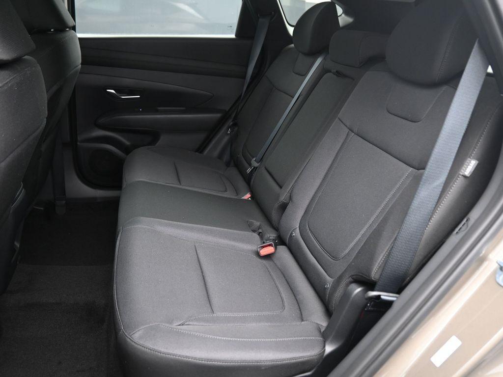 new 2025 Hyundai TUCSON Hybrid car, priced at $31,696