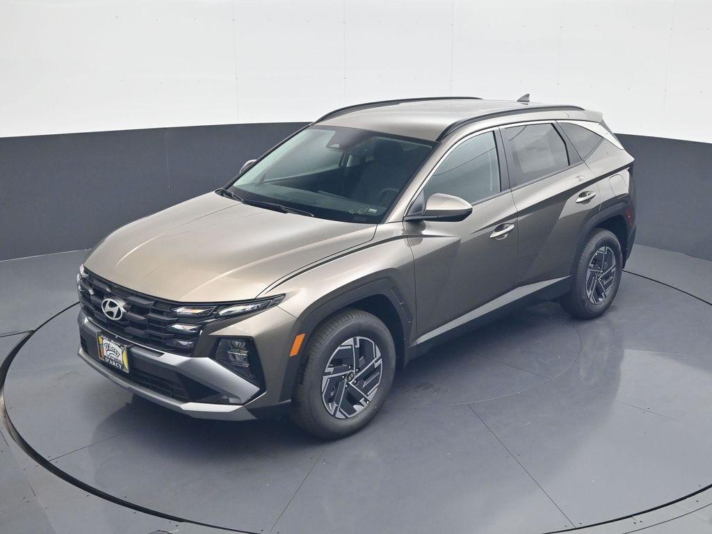 new 2025 Hyundai TUCSON Hybrid car, priced at $31,696