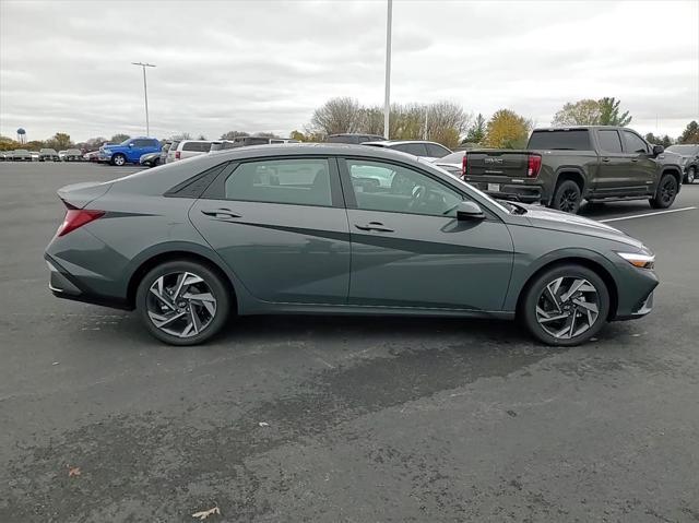 new 2025 Hyundai Elantra HEV car, priced at $28,079