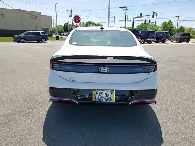 new 2025 Hyundai Sonata Hybrid car, priced at $31,876
