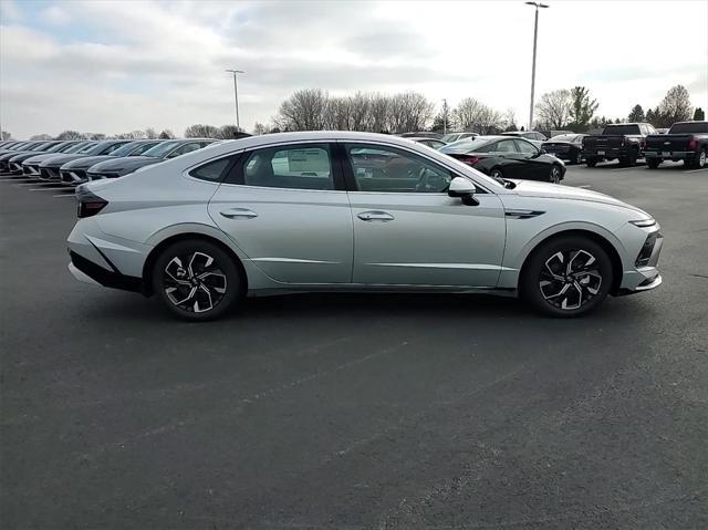 new 2025 Hyundai Sonata car, priced at $29,955