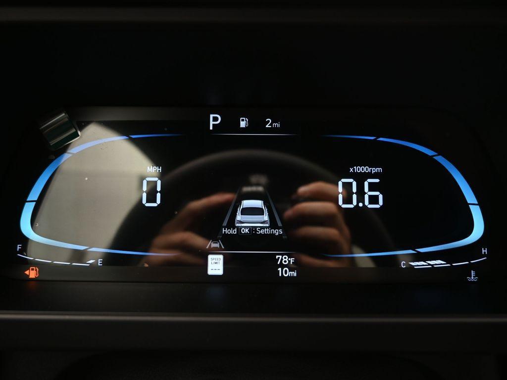 new 2025 Hyundai Elantra car, priced at $23,084