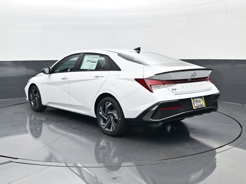 new 2025 Hyundai Elantra car, priced at $23,084