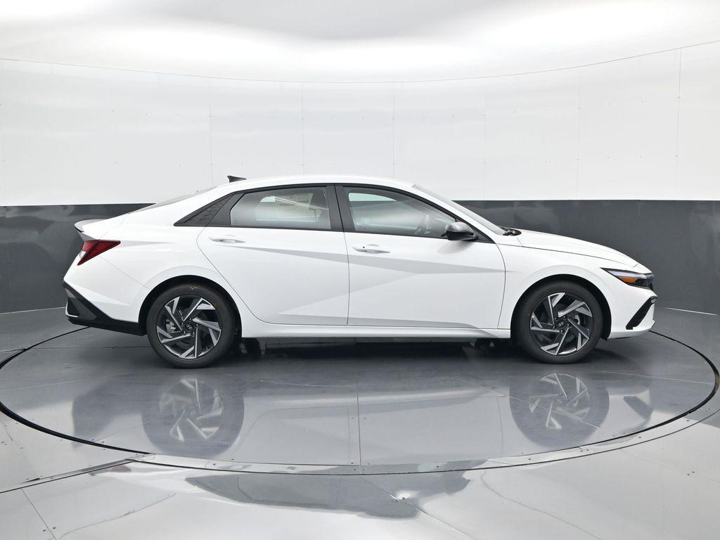 new 2025 Hyundai Elantra car, priced at $23,020