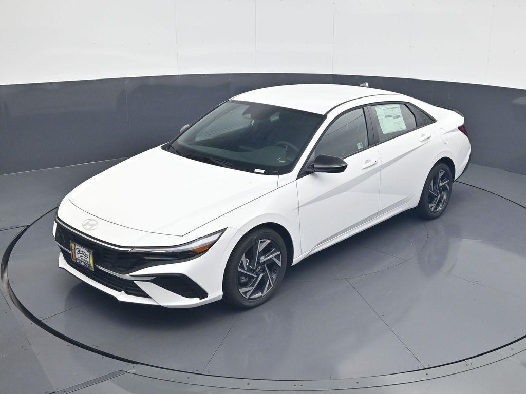 new 2025 Hyundai Elantra car, priced at $23,020