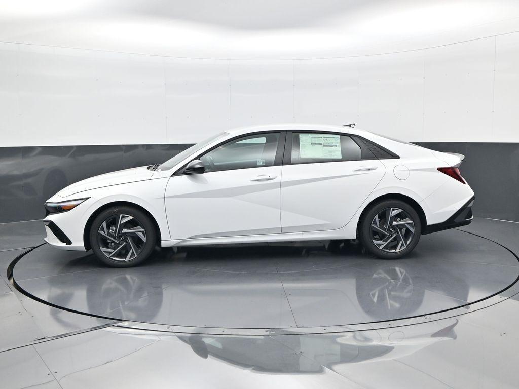 new 2025 Hyundai Elantra car, priced at $23,020
