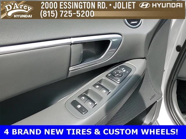 used 2023 Hyundai Sonata car, priced at $22,122