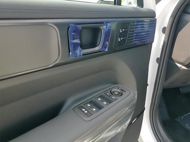 new 2025 Hyundai SANTA FE HEV car, priced at $47,106