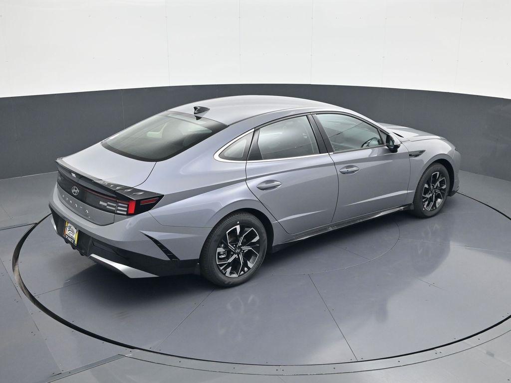 new 2025 Hyundai Sonata car, priced at $27,031