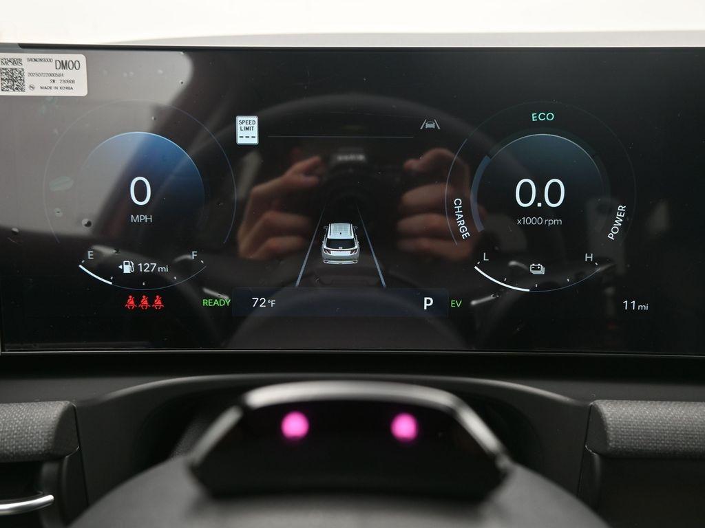 new 2025 Hyundai TUCSON Hybrid car, priced at $34,704