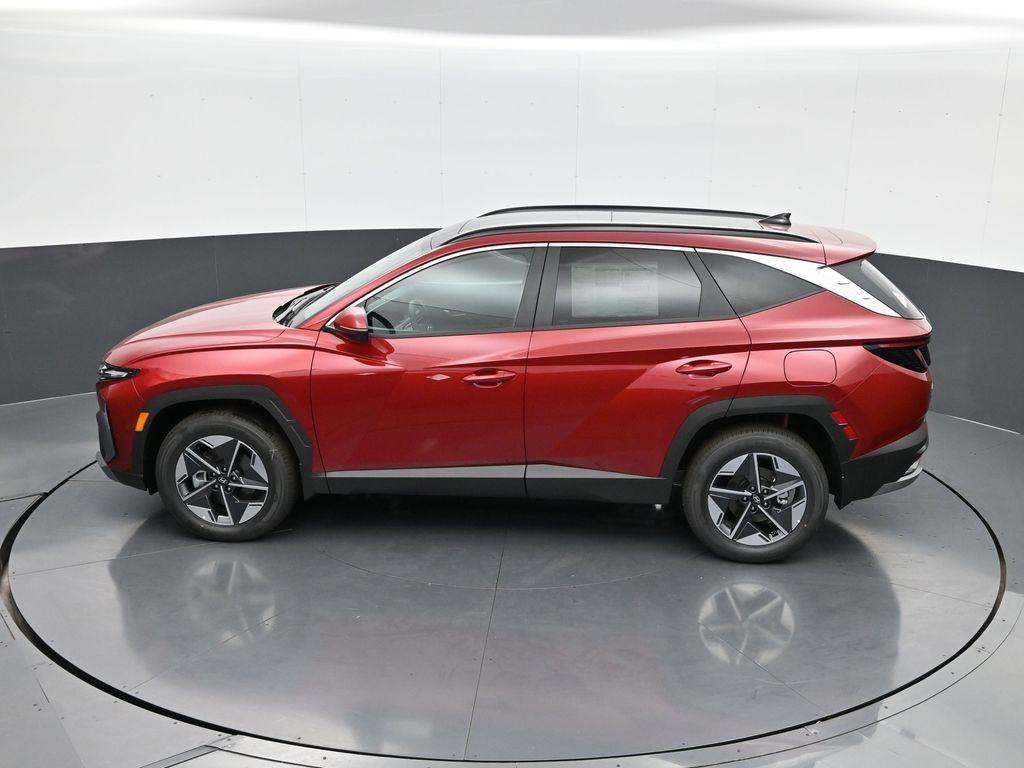 new 2025 Hyundai TUCSON Hybrid car, priced at $34,704