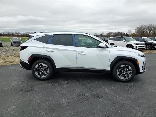 new 2025 Hyundai Tucson Hybrid car, priced at $38,195