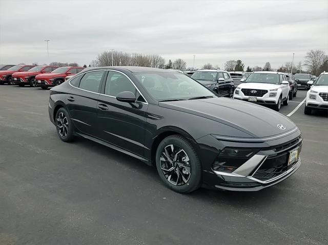 new 2025 Hyundai Sonata car, priced at $28,517