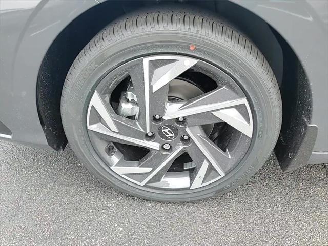new 2025 Hyundai Elantra car, priced at $27,279
